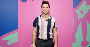 Skylar Astin Net Worth