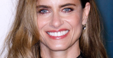 Amanda Peet